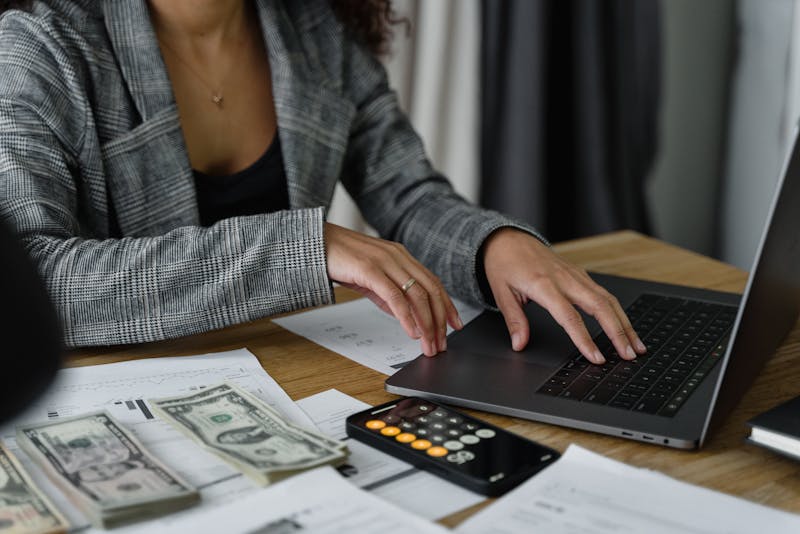 Thinking About a Business Loan? Why an Accountant is Crucial